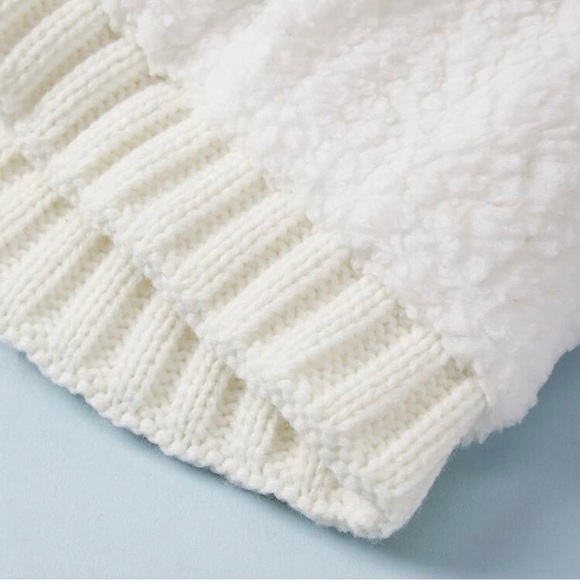 Solid Cuffed Beanie - Picture 2 of 3